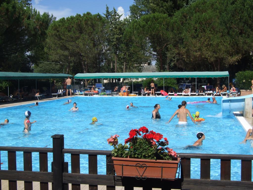 Camping Villaggio Italgest SantʼArcangelo Εξωτερικό φωτογραφία