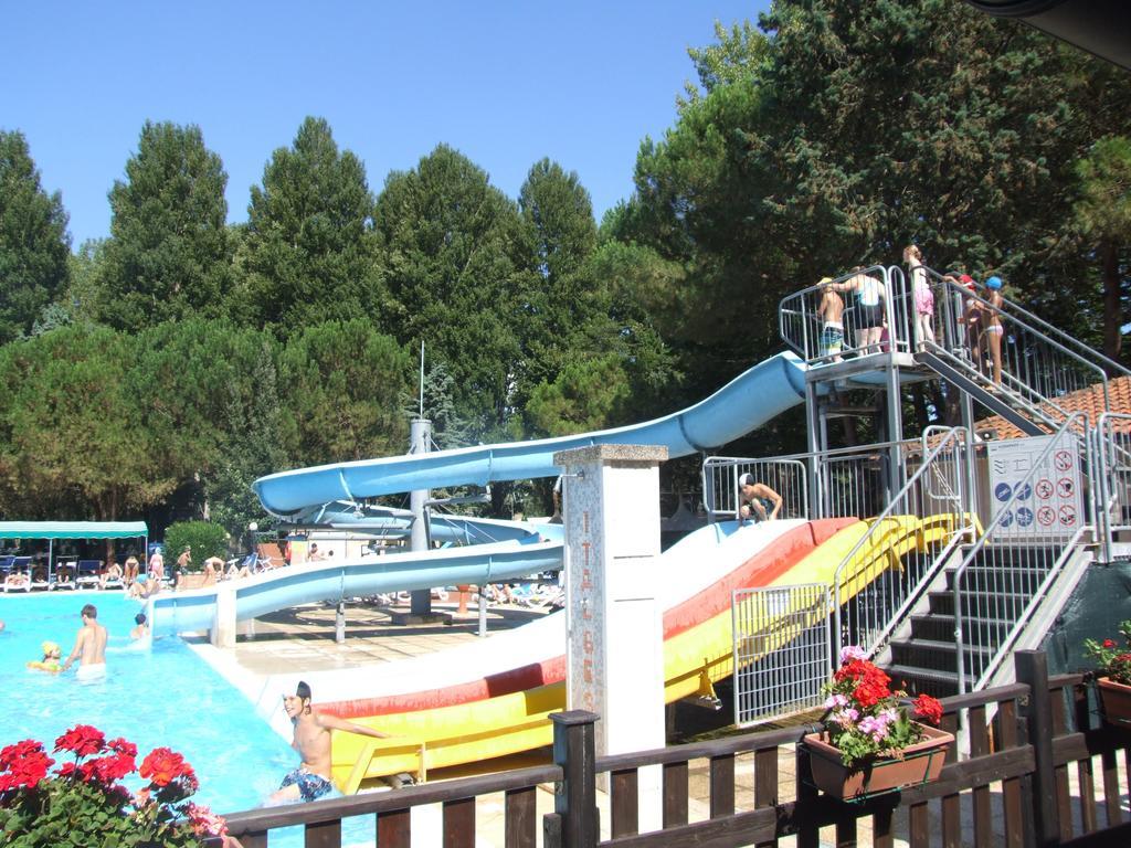 Camping Villaggio Italgest SantʼArcangelo Εξωτερικό φωτογραφία