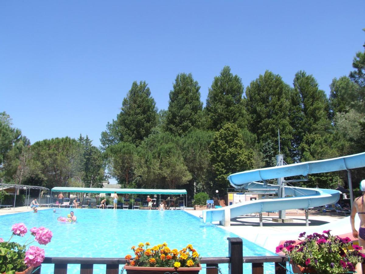 Camping Villaggio Italgest SantʼArcangelo Εξωτερικό φωτογραφία